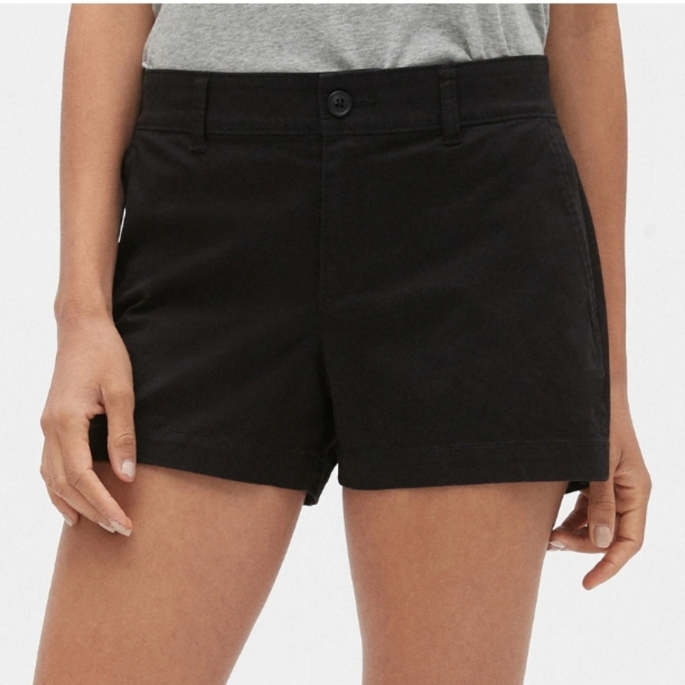 GAP Mid Rise Khaki Shorts black
